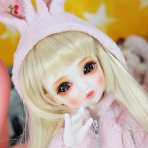 娃娃 Bomi wearing a rabbit [full set of 26cm ball jointed doll]